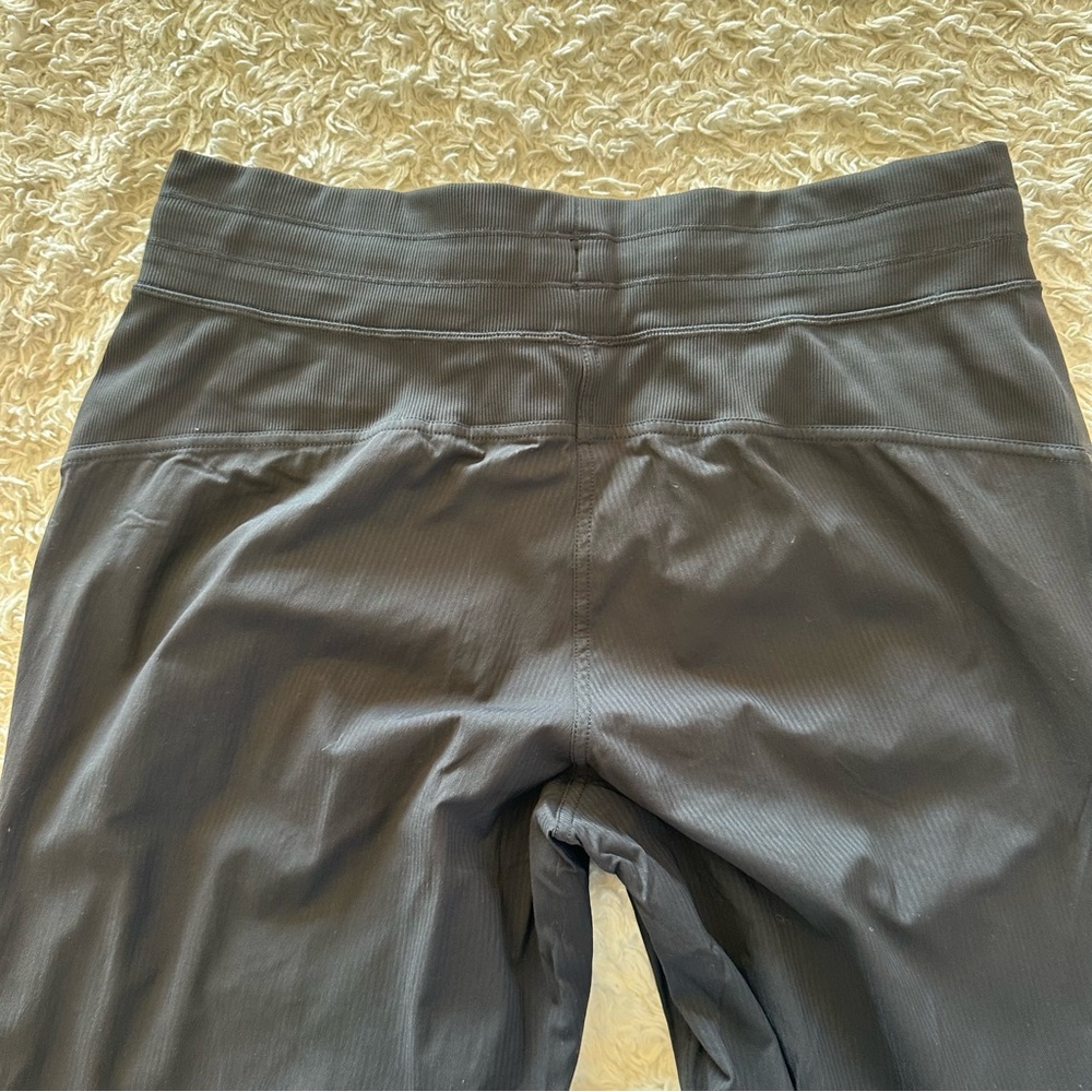 Lululemon Dance Studio Mid-rise Jogger Black Size 10 EUC - Picture 11 of 12